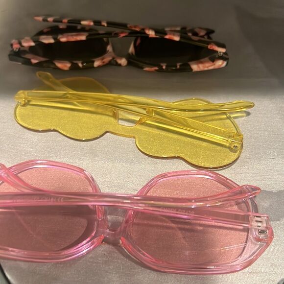 🎉1 hr sale 🎉Sunglasses 5 bundle - Picture 7 of 7